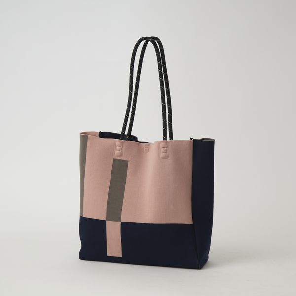 TRICOTE/LINE KNIT BAG NEW -軽くて映えて食い込まない主役級ニット